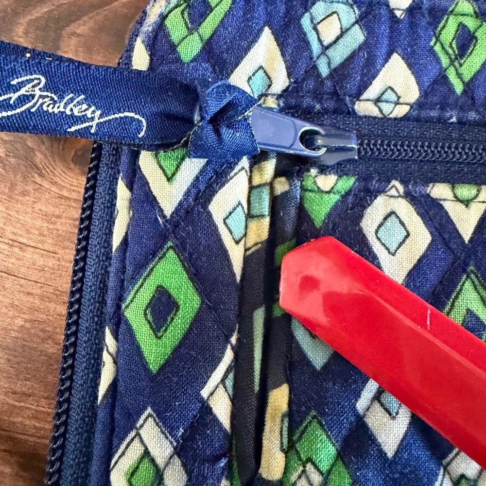 Vera Bradley Lilli Bell Quilted Zip Around Wristlet Wallet Blue Green Diamond